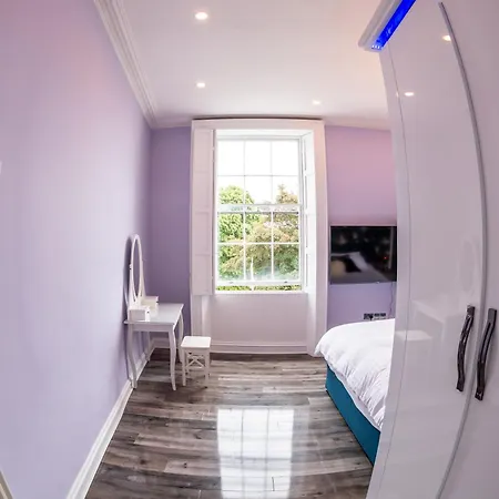 Gardiner House Проживание в семье