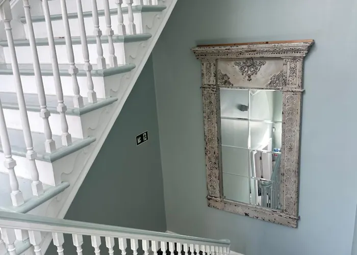 Gardiner House