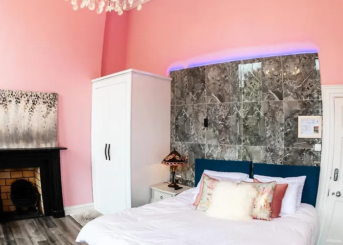 Gardiner House *