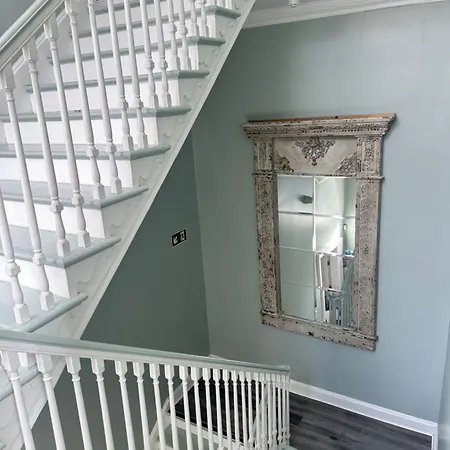 Gardiner House