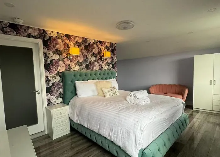 Homestay Gardiner House