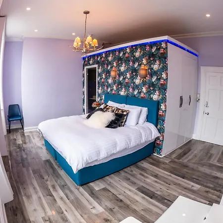 Homestay Gardiner House